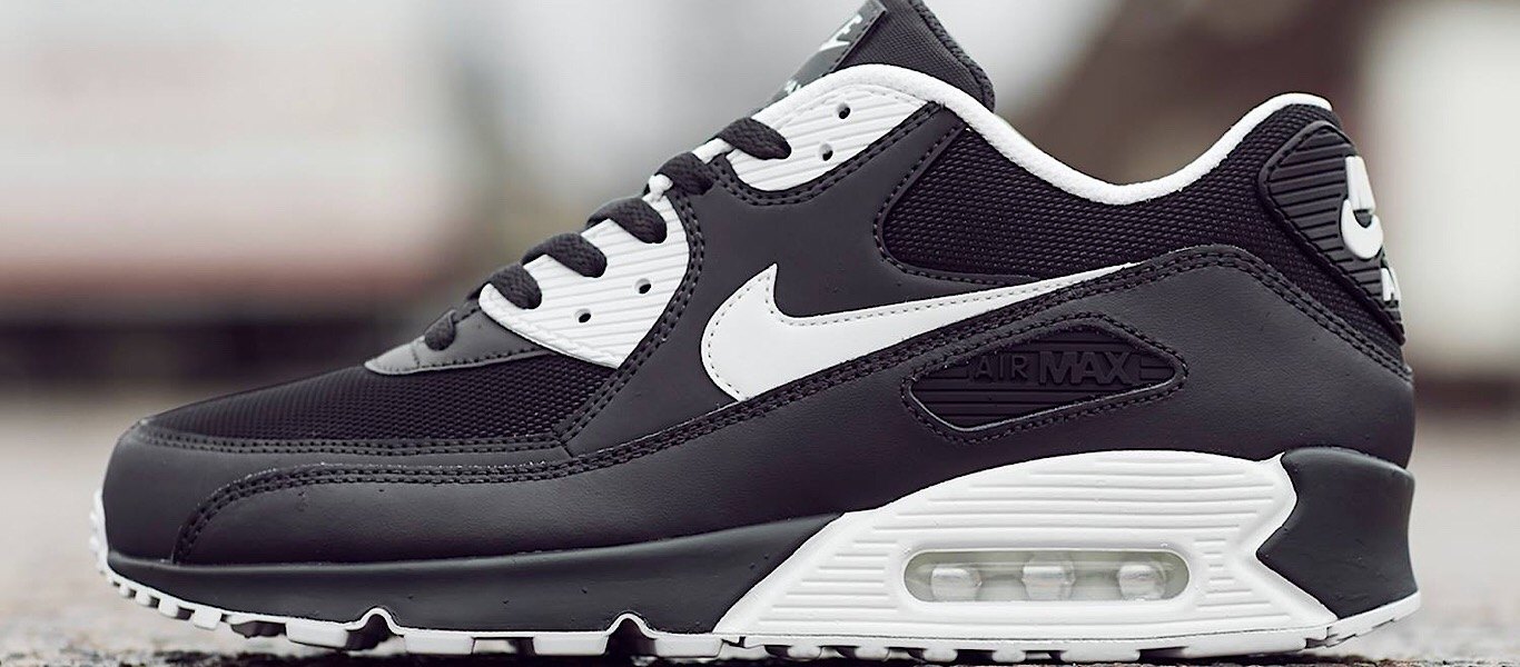 Black and White Air Max 90