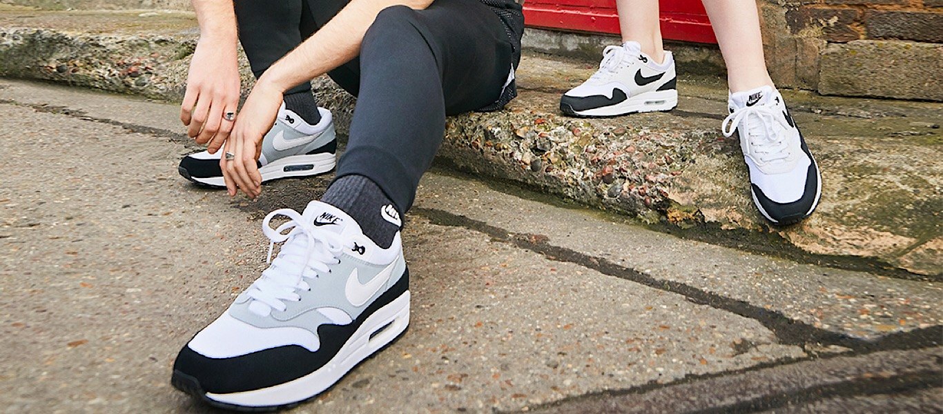 Black/Grey Nike Air Max 1