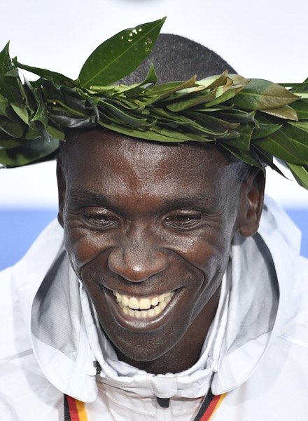 eluid Kipchoge winning Berlin marathon