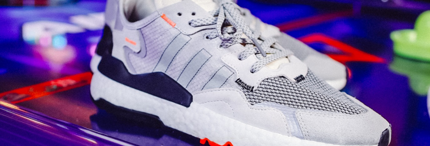 ★adidas originals★NITE JOGGER★送料・関税込み★追跡可 Amazon.com | adidas Originals Nite Jogger Mens Running