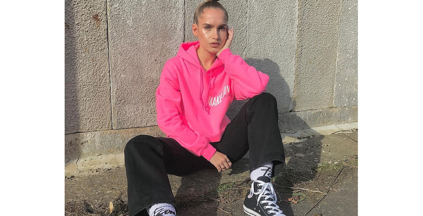 nat winter in converse all star