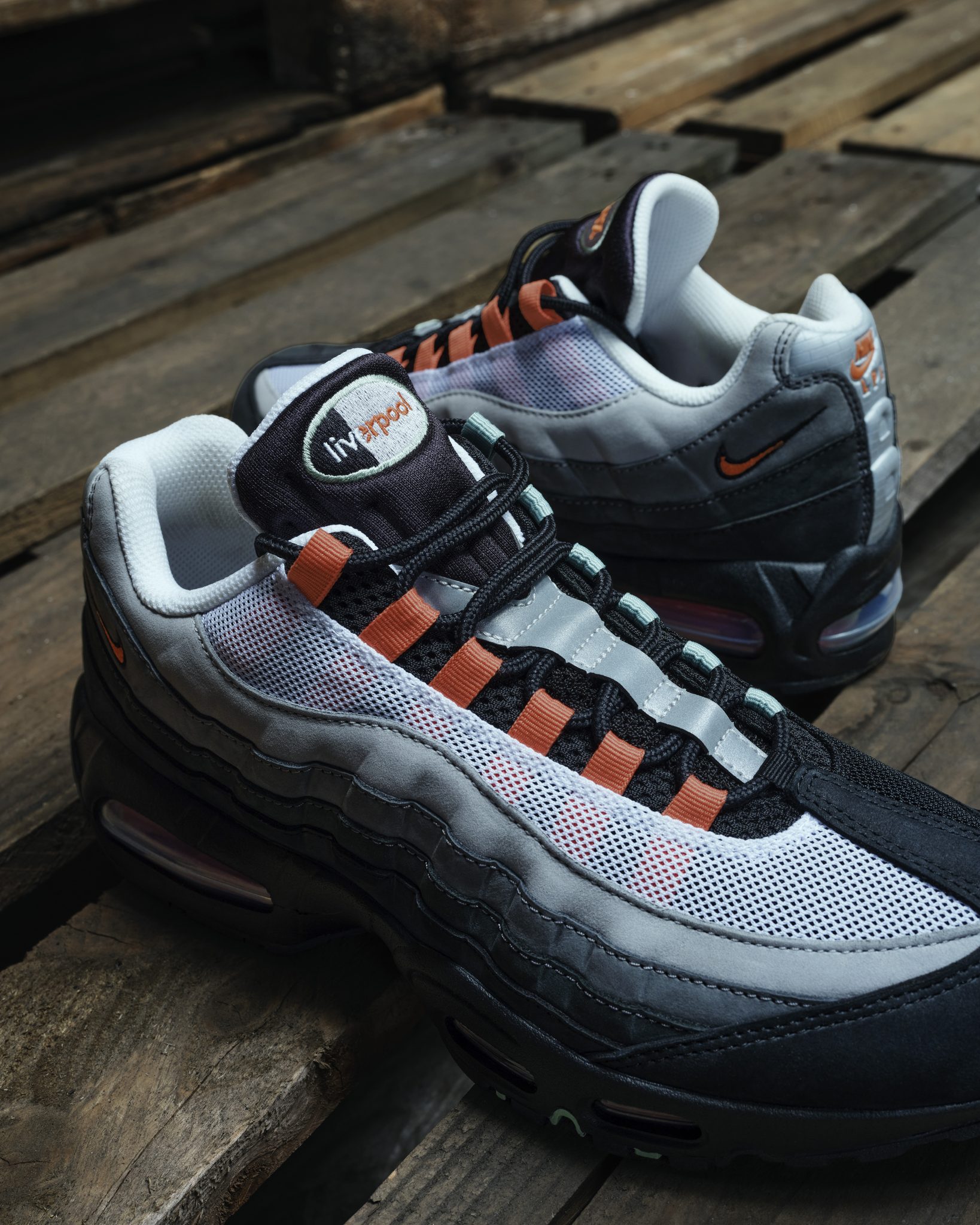 Nike Air Max 95 Liverpool JD Exclusive detail showing Liverpool embroidery 0151 spine and brick-inspired reflective foxing